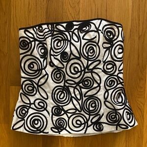 White House Black Market Black and White Crop Top